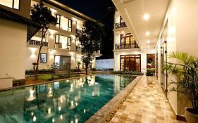 Tropical Garden & Pool Villa